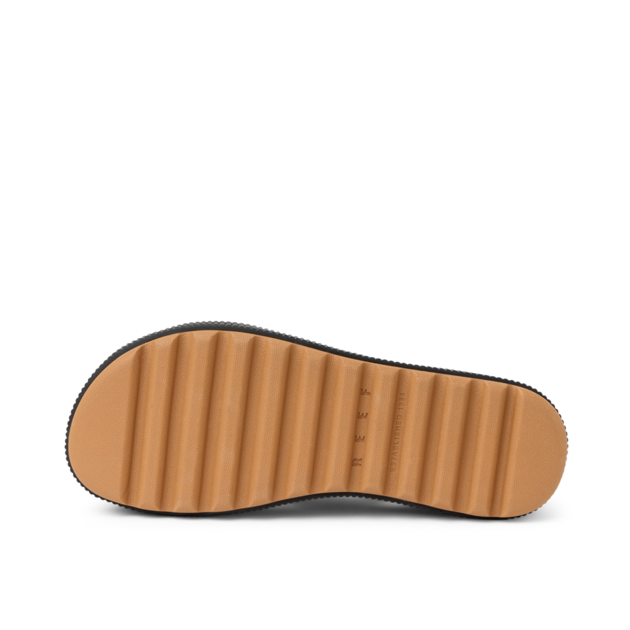 CJ5798_WATER_VISTA_HIGHER_BLACK_COGNAC_O_SHADOW-900x900-c4cc11b.png