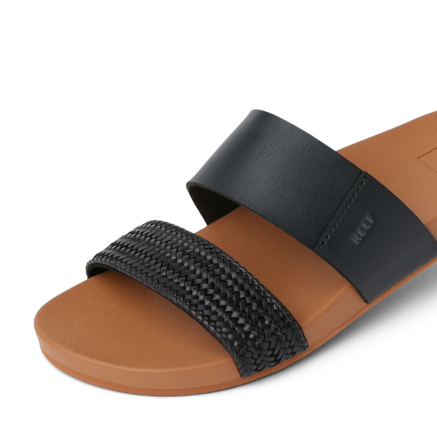 CJ8105_CUSHIONVISTA_BLACKBRAID_DTL1_SHADOW-900x900-c4cc11b.png