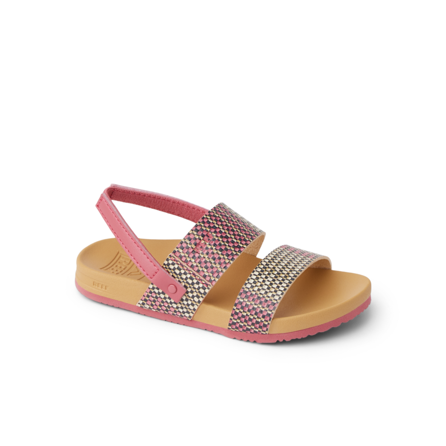CJ8395_LITTLE_CUSHION_VISTA_RAFFIA_PINK_MAIN_SHADOW-900x900-c4cc11b.png