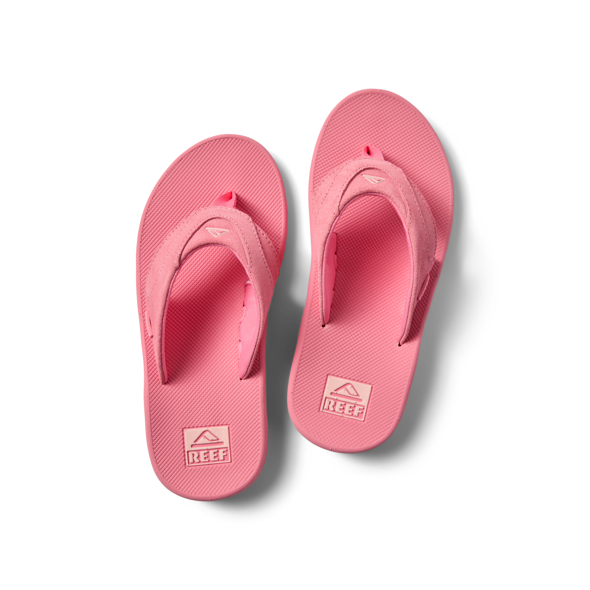 FANNING_STRAWBERRY_SUEDE_CJ8457_2832-2000x2000-064a3d6.png