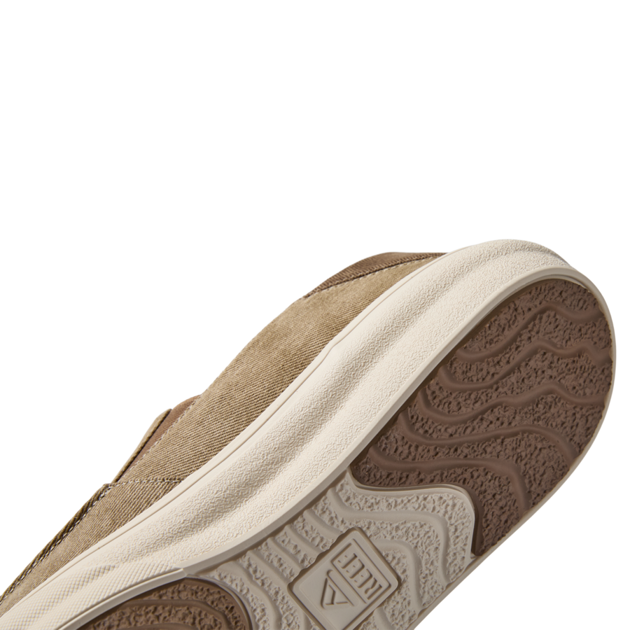 SWELLSOLE_PACIFIC_TAN_CJ9370_17242_WB-900x900-c4cc11b.png